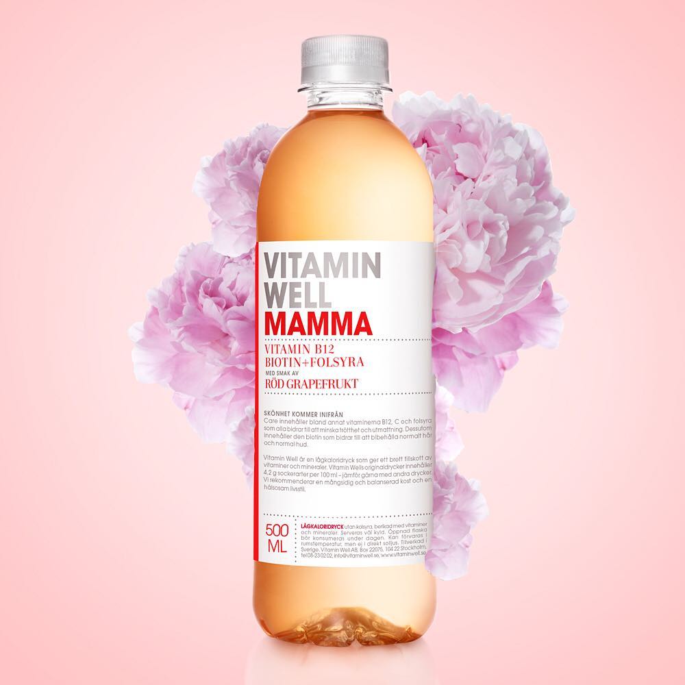 Grattis till alla fantastiska mammor! 
Skriv en hälsning till din mamma i kommentarerna och var med och tävla om två månadsförbrukningar valfri smak Vitamin Well att dela med henne. 
Den mest inspirerande bidraget vinner och annonseras imorgon. Ha en fin Morsdag! 
#vitaminwell #morsdag