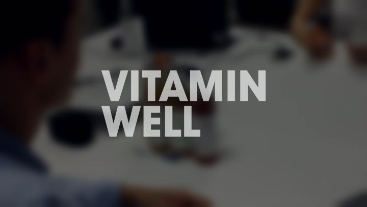 Võtsime reede puhul vastu populaarse väljakutse!
#mannequinchallenge on ametlikult ka @vitaminwelleesti poolt tehtud!
Ja nüüd hakkame kontori tiimiga harjutama #vitaminwellbottleflip väljakutset. 😁